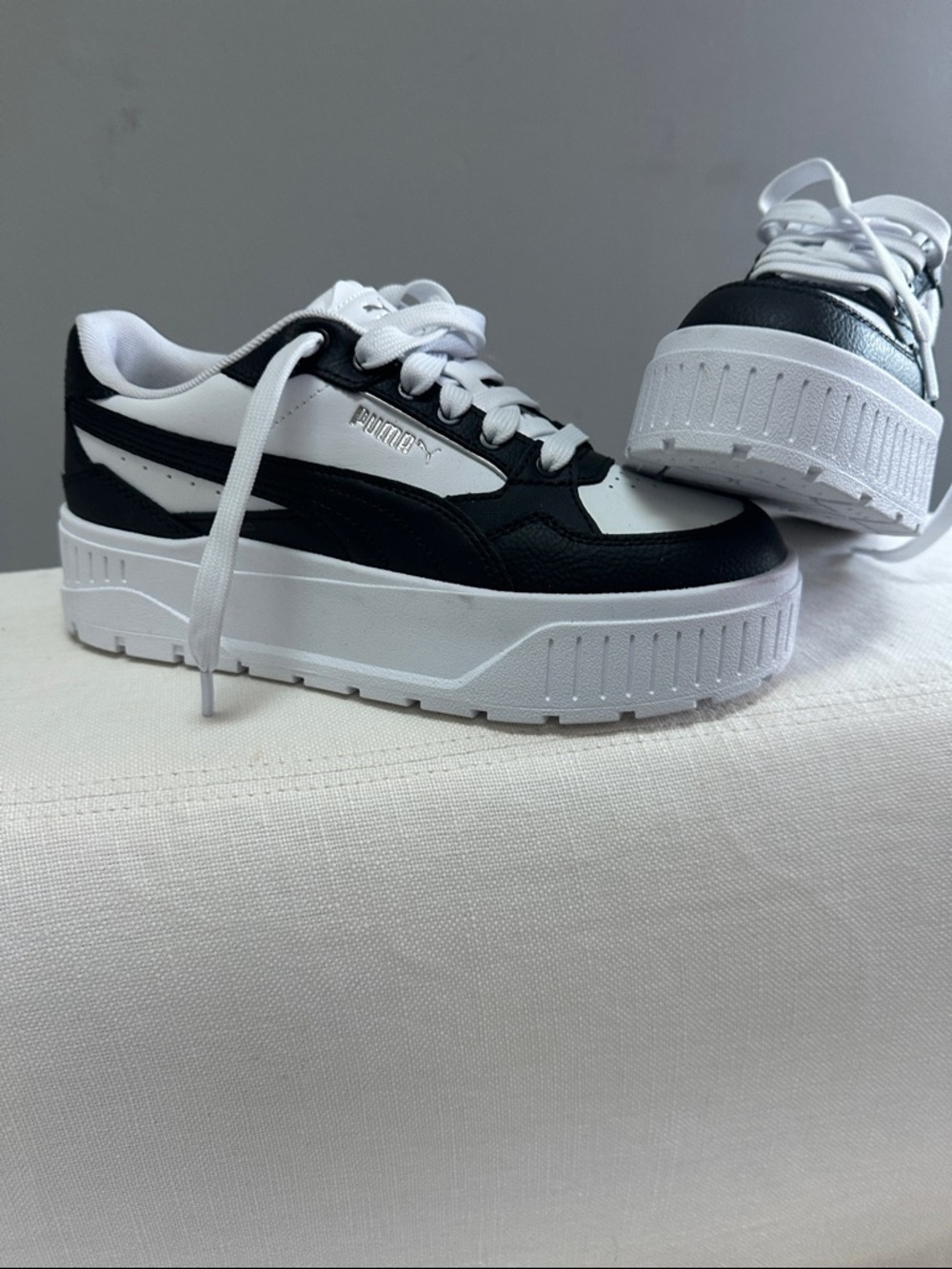 NWOT Puma Platform Sneakers
